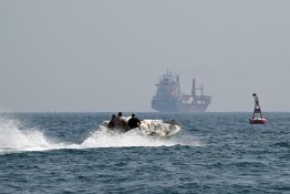Deux membres d'équipage recherchés par Oman après l'attaque d'un pétrolier dans le détroit d'Ormuz