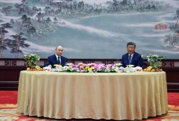Poutine à Xi: les relations russo-chinoises sont à un \