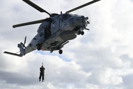 Le Danemark accuse la Russie d'avoir tiré des fusées éclairantes vers un de ses hélicoptères