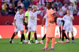 Espagne: le Barça sombre à Séville et laisse filer le Real Madrid en tête