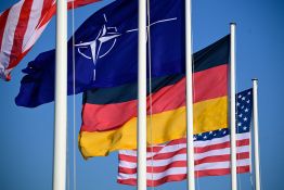 L'Otan dit «travailler» avec les États-Unis pour «mieux comprendre» la décision du retrait des troupes en Allemagne