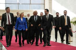 L'Europe fera «tout son possible» pour aider la Syrie, dit von der Leyen