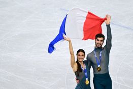 JO-2026: Triplé en or pour Von Allmen, les Français rois de la glace