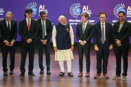 Inde: Modi, Macron et Guterres appellent à un accès universel à l'IA