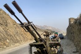 Le Pakistan bombarde Kaboul et déclare «une guerre ouverte»