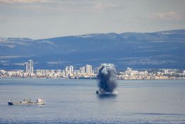 Frappes israélo-américaines contre l'Iran, qui riposte par des salves de missiles dans la région