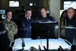 Le vice-président Vance a accueilli la dépouille du septième soldat américain tué dans le Golfe
