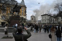 Ukraine: 10 morts et près de 100 blessés dans une attaque de missile russe près de Kiev