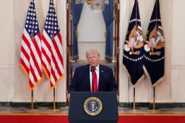 Trump met en garde l'Iran contre tout péage dans le détroit d'Ormuz