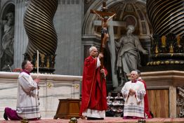 Pâques: le pape appelle «ceux qui ont le pouvoir de déclencher les guerres» à «choisir la paix»