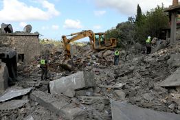 Liban-Sud: Bint Jbeil encerclée, la citadelle de Tyr ciblée