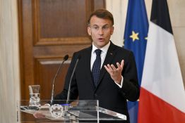 Pour Macron, la clause d'assistance mutuelle de l'UE en cas d'attaque, «c'est du béton»