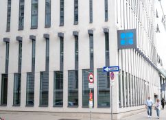 Le pétrole grimpe avec la perspective d'un blocus prolongé contre l'Iran, coup de froid sur les Bourses