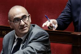 La France confirme la reprise des expulsions d'Algériens en situation irrégulière