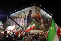 L'Iran annonce des discussions avec le Qatar sur les avoirs gelés, sans contact direct avec Washington