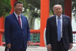 Trump quitte la Chine en revendiquant des accords commerciaux «fantastiques»