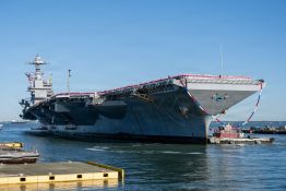Le porte-avions Gerald Ford de retour aux États-Unis après une mission «record»