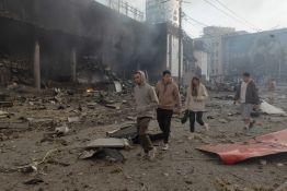 Ukraine: l'attaque russe nocturne a fait 18 morts selon un nouveau bilan