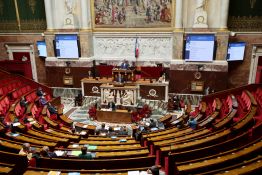 France: l'Assemblée nationale approuve à l'unanimité l'abrogation du Code noir