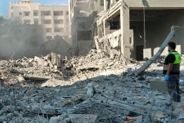 Frappes continues au Liban-Sud: évacuation de Tyr, quartier chrétien inclus