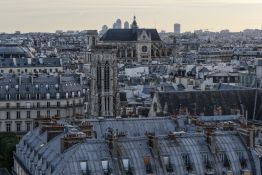 Au tribunal de Paris, le bon chrétien qui siphonait l'argent de vieux prêtres