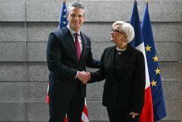 Commémorations du débarquement en Normandie: Hegseth appelle les Européens au réarmement
