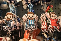 Mondial et produits dérivés: un jeu simple avec un ballon et à la fin, c'est le commerce chinois qui gagne