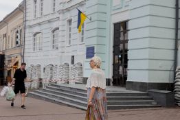 Zelensky retire au russe son statut de langue protégée en Ukraine