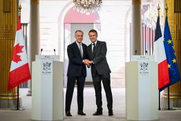 Trump sera dans toutes les têtes dimanche avec Macron et Carney à Saint-Pierre-et-Miquelon