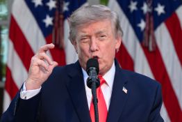 Trump menace les pays européens qui taxeraient les services numériques