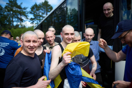 L’Ukraine accueille 160 prisonniers de guerre libérés