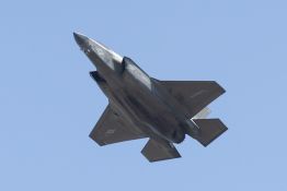 L'armée américaine dit avoir lancé une nouvelle vague de frappes contre l'Iran