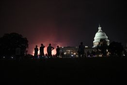 Les États-Unis fêtent leurs 250 ans, Trump les dépeint en «chef-d'œuvre»