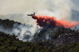 Des incendies sévissent toujours en France, en Espagne et au Portugal