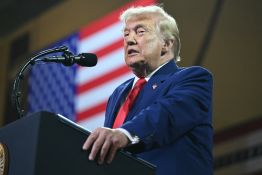 Trump menace les Houthis et l'Iran d'une «punition militaire majeure»