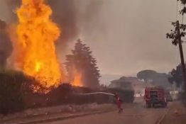 Incendie meurtrier dans le sud de l'Espagne: une femme meurt de ses blessures, le bilan monte à 14 morts