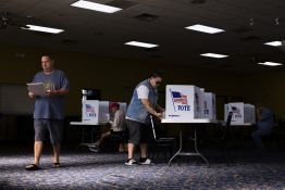 Les primaires dans le Michigan ont débuté, à un moment charnière pour les démocrates américains