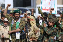 Fortes explosions entendues dans la capitale yéménite, aux mains des combattants Houthis