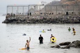 Ceuta: un incendie détruit partiellement un camp pour accueillir des migrants