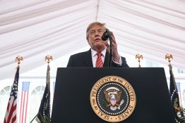 Trump en Irlande, le président cède la place au promoteur-golfeur