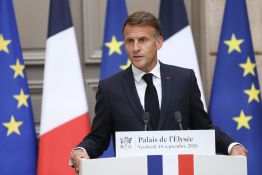 Ce qu'il faut retenir de l'allocution de Macron sur les crises qui menacent la France