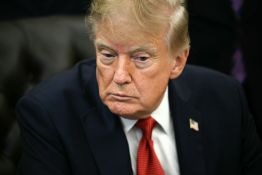 Trump: Les Houthis ont accepté de ne pas s'en prendre aux États-Unis