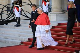 Macron prône une «organisation internationale» pour éviter une IA concentrée dans «quelques mains»