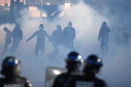 Blocage des lycées en France: l'Iran dénonce une «violence disproportionnée» contre les manifestants