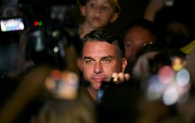 Comment Flavio Bolsonaro est devenu favori de la présidentielle au Brésil