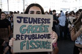 Blocage des lycées en France: nouvelle journée de mobilisation sous haute surveillance
