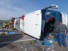 Un car percute un camion en Turquie: 11 morts et 27 blessés