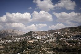 Syrie: un civil tué par des tirs israéliens à Deraa, des oliveraies déracinées à Qouneitra