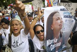 Venezuela: des milliers de personnes réclament le retour de l'opposante Machado