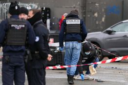 France: un homme tire dans la rue, un mort et quatre blessés